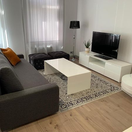 Zair Fireplace Apartments تالين المظهر الخارجي الصورة