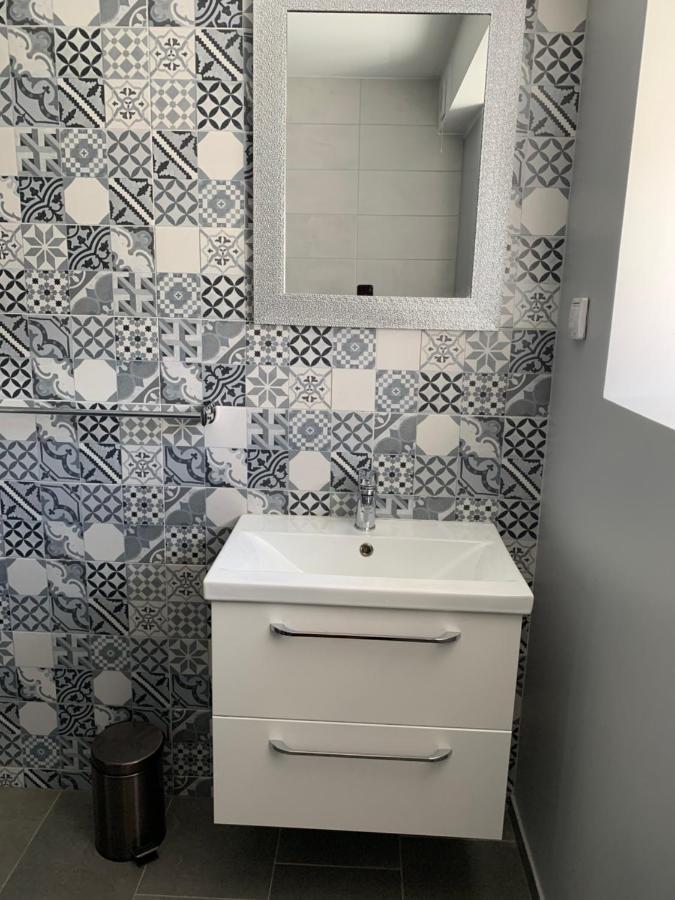 Zair Fireplace Apartments تالين المظهر الخارجي الصورة